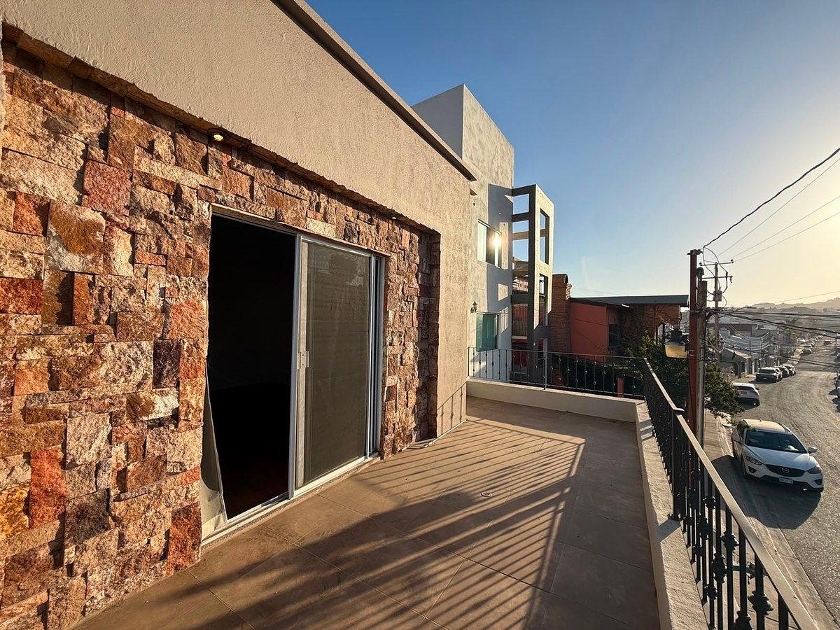 Casa em San Marino, Ensenada, foto 2 de 17