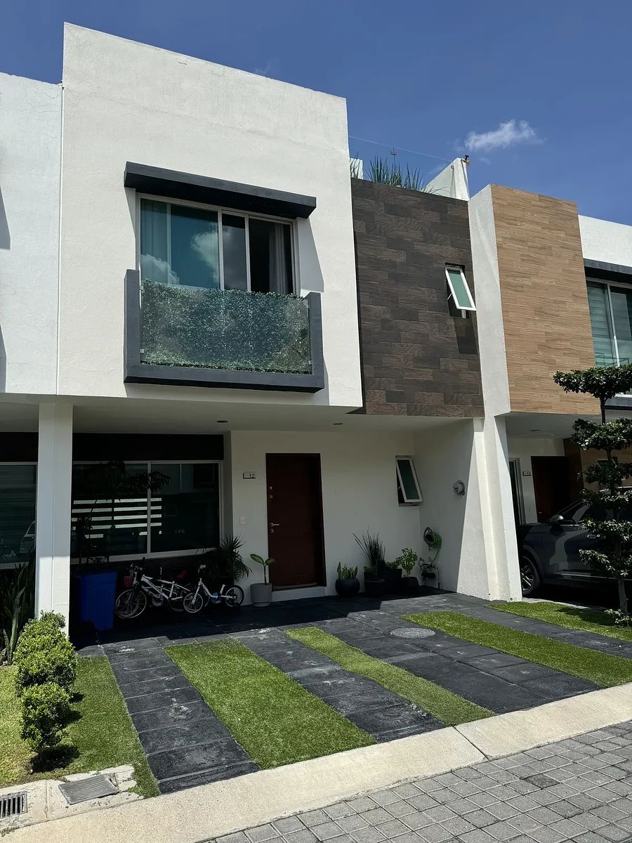 Casa en venta Zapopan Lagos de Contry, foto 1 de 17