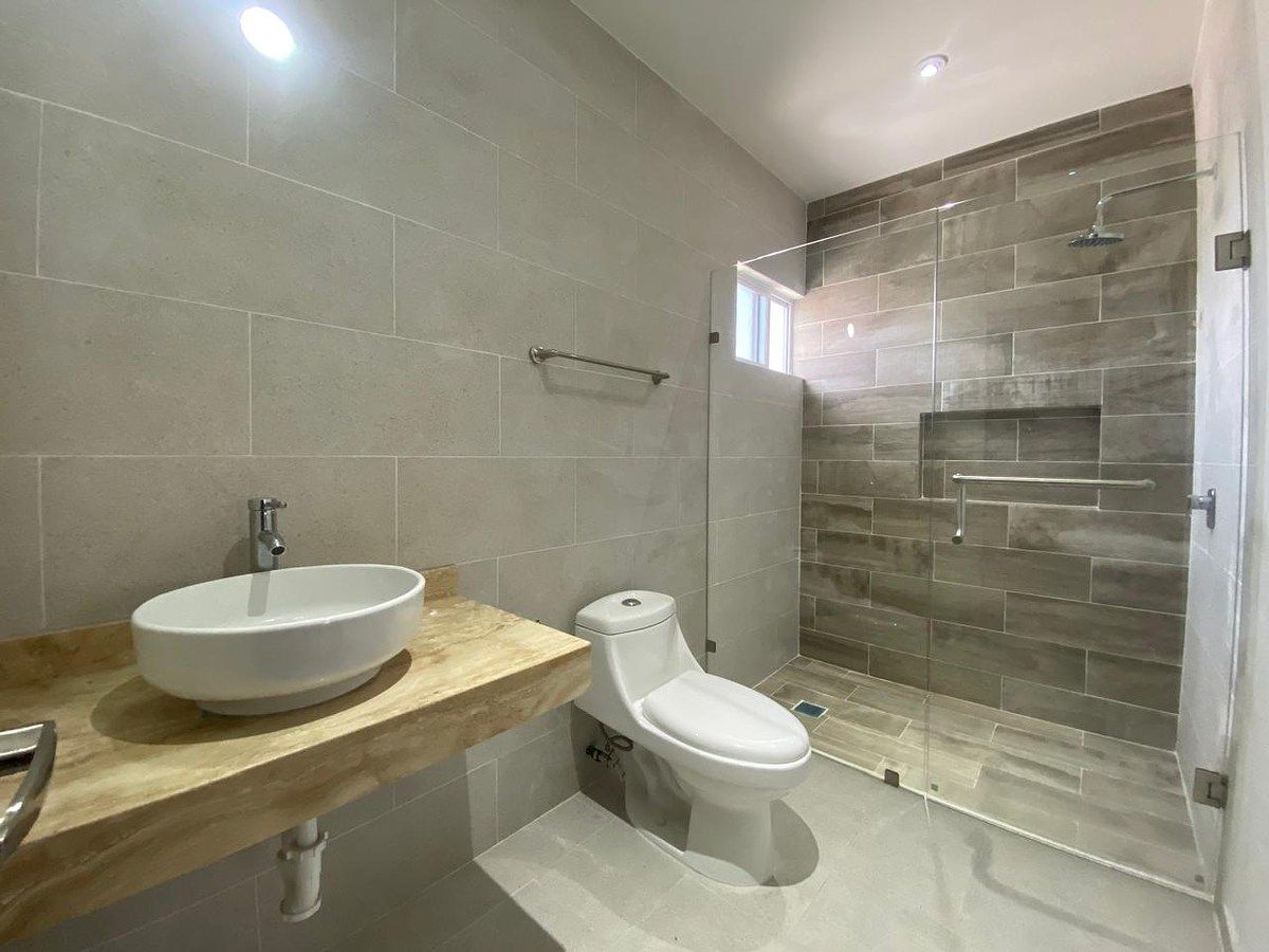 Baño habit principal, photo 18 of 22