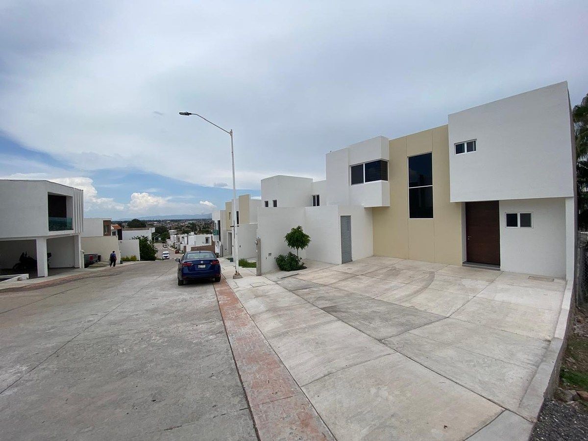 Calle, photo 22 of 22