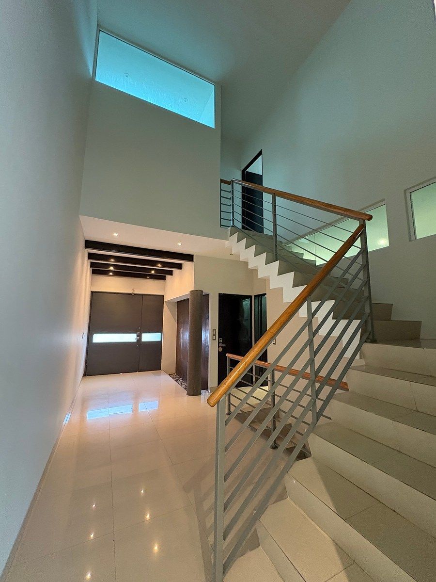 CASA EN VENTA EN PRIVANZAS SAN PEDRO, foto 1 de 14