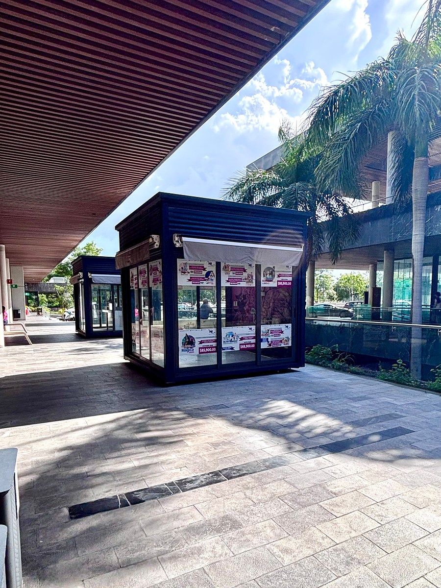 Isla comercial en renta, Monterreal, foto 1 de 3