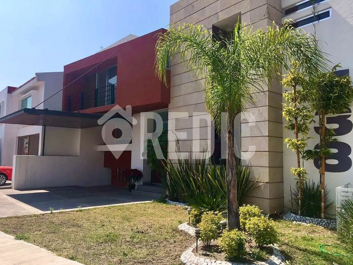Casa em Cumbres del Lago, Querétaro, foto 2 de 26