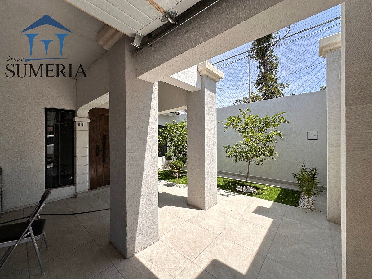Entrada, photo 3 of 39