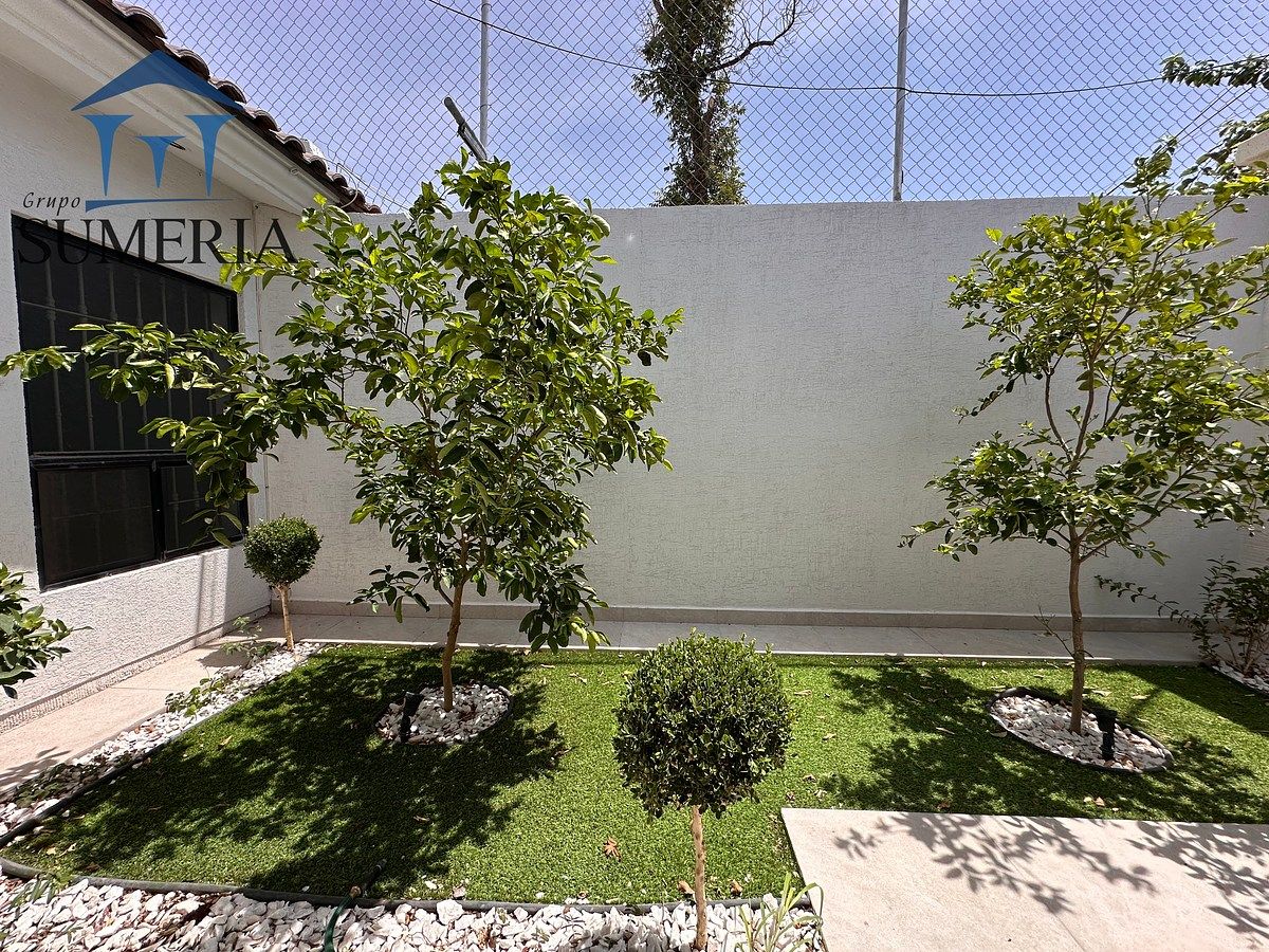 Jardín principal, photo 5 of 39