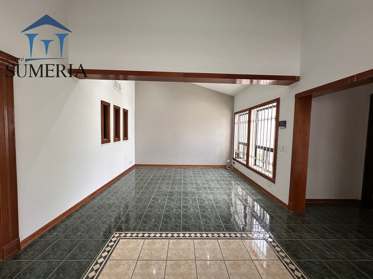 Sala, photo 9 of 39
