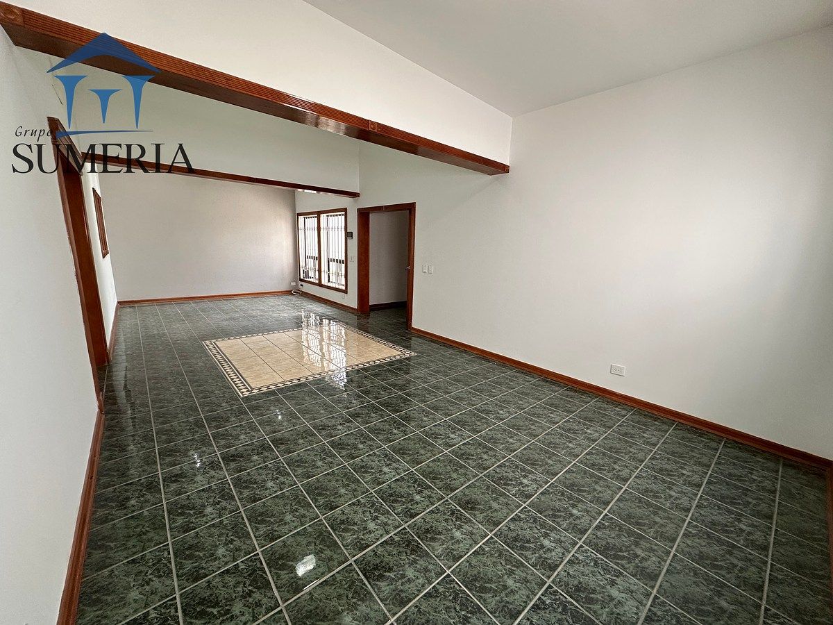 Sala, photo 10 of 39