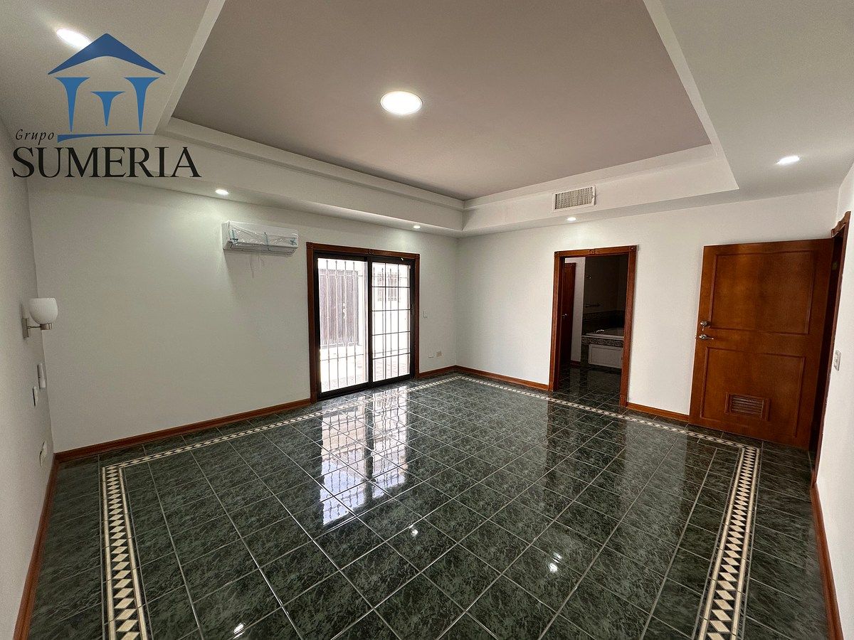 Recámara principal, photo 26 of 39