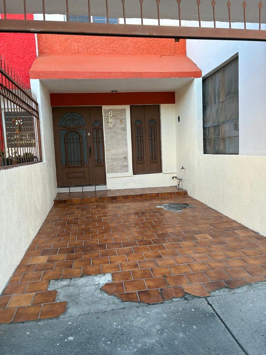 House in Jardines Del Sur, Guadalajara, photo 3 of 31