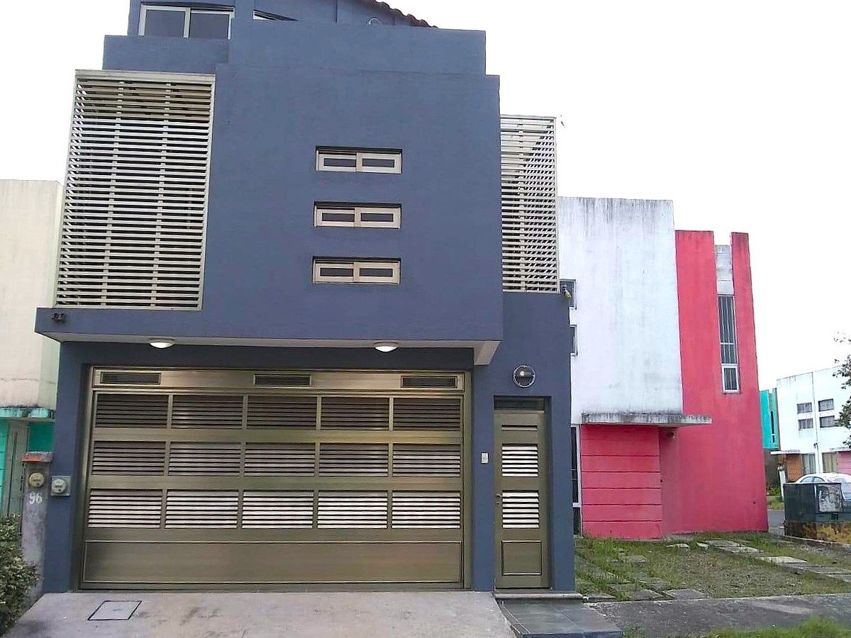 Casa DE TRES NIVELES en venta en Fracc. Colinas de Santa Fe. VERACRUZ, VER., foto 1 de 20