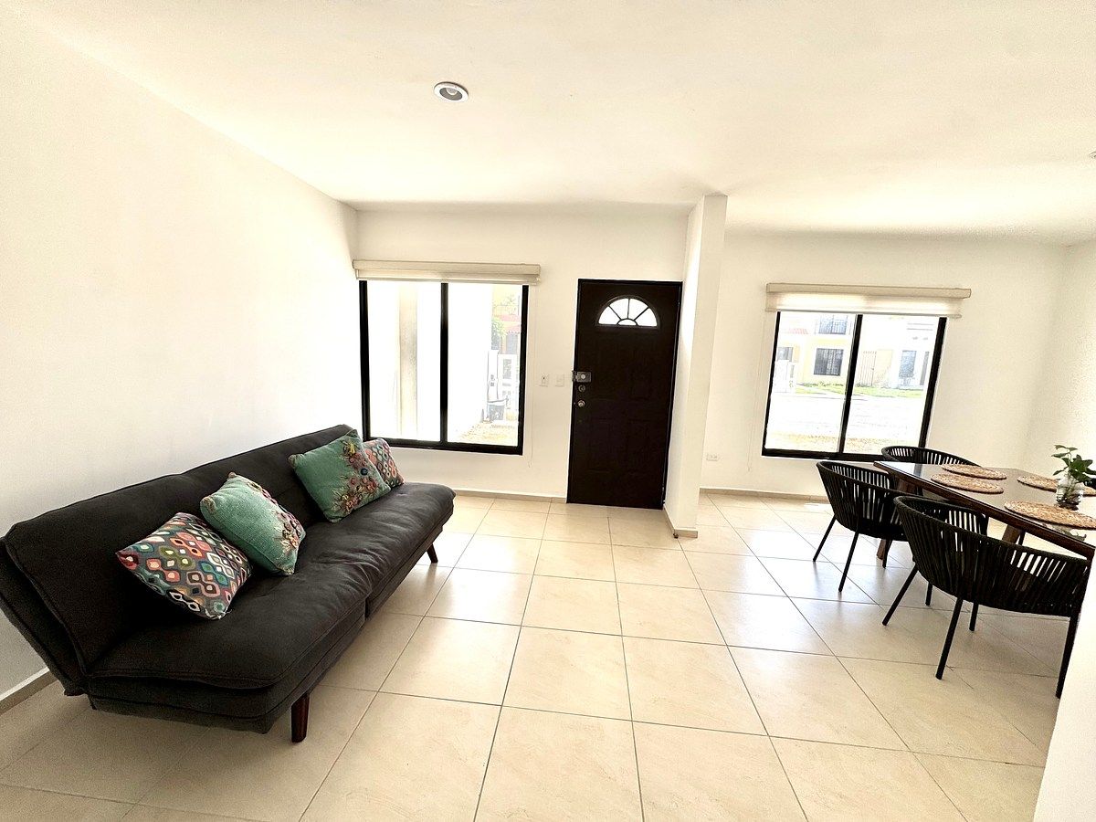 House in Gran Santa Fe, Mérida, photo 2 of 15