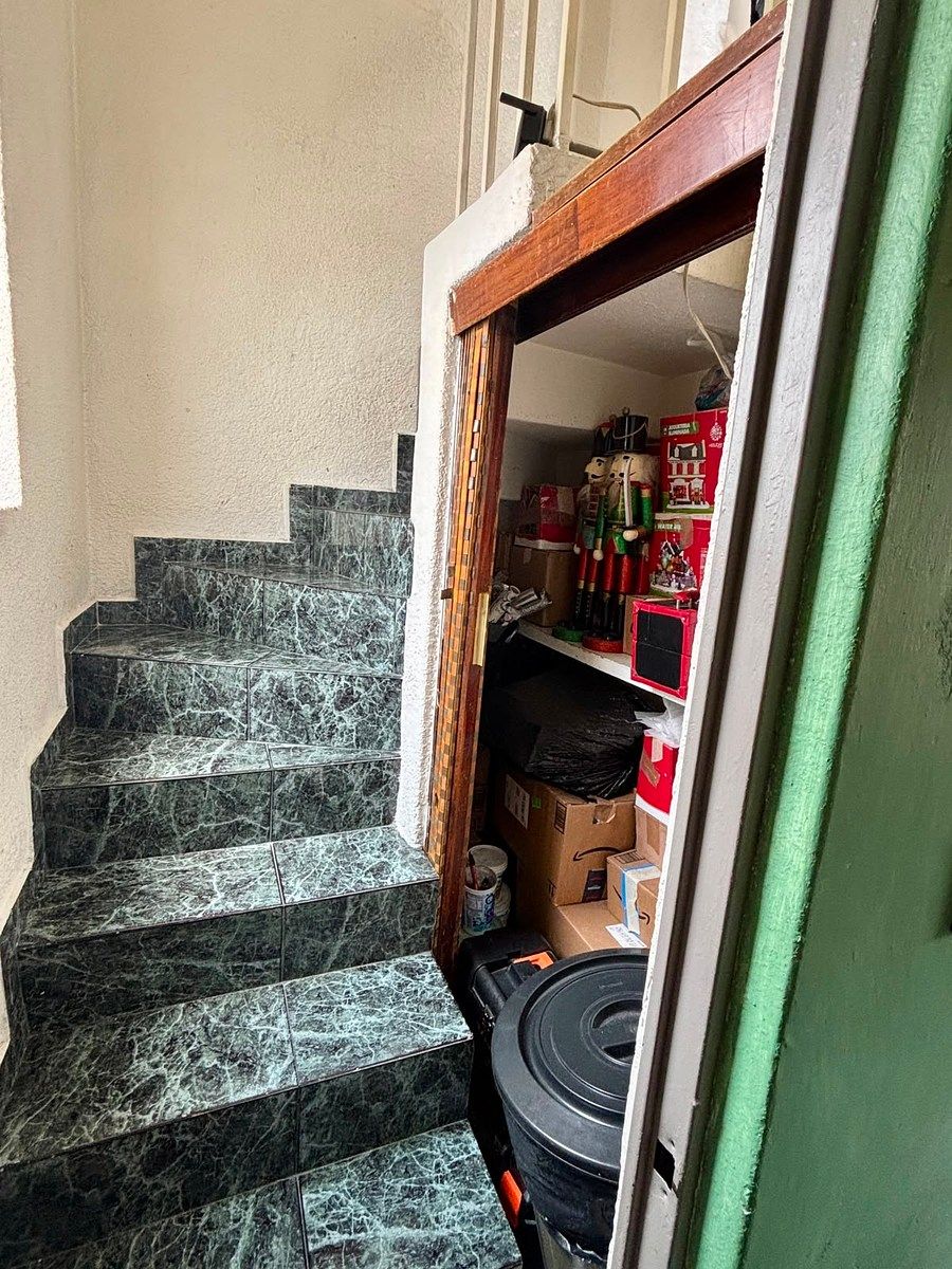 Escalera y bodega., foto 11 de 14