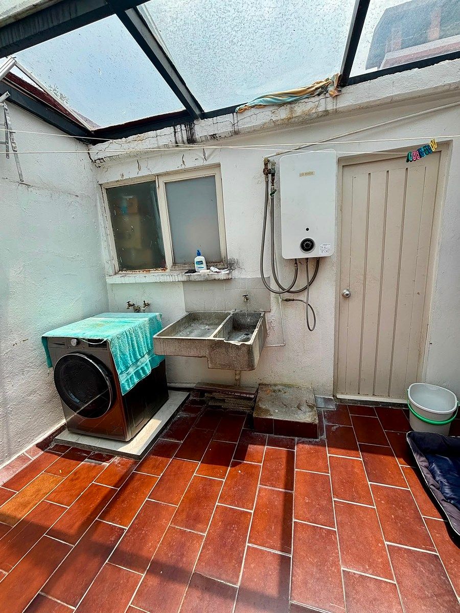 Área de lavado y cuarto de servicio, foto 14 de 14