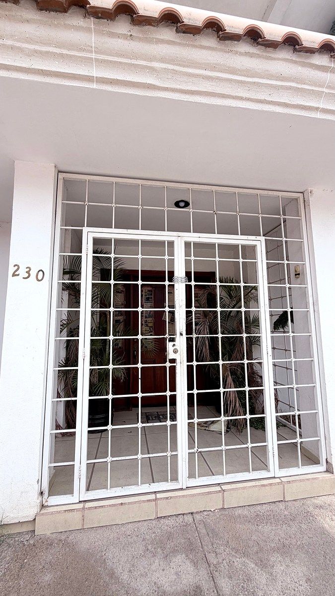 House in Los Ángeles Villas, Durango, photo 2 of 39