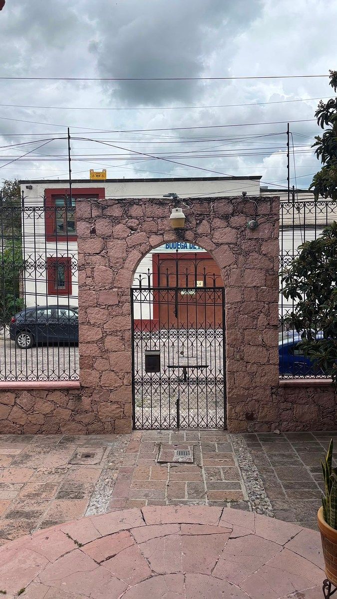 Casa com uso comercial em La Lejona, San Miguel de Allende, foto 2 de 27