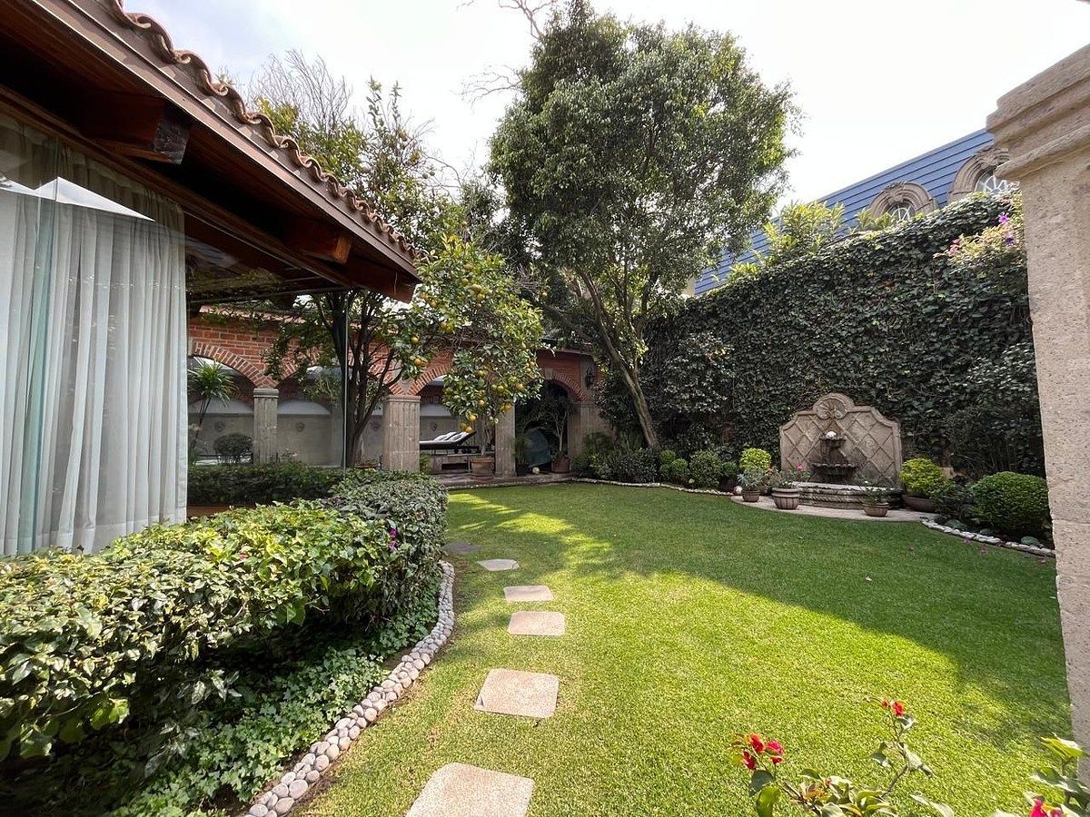 BOSQUES DE LAS LOMAS Linda Casa à VENDA, foto 1 de 13