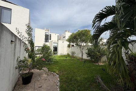 CASA EN RENTA EN ZENSIA RESIDENCIAL, CONKAL | 3 RECÁMARAS | JARDÍN | PRIVADA CON