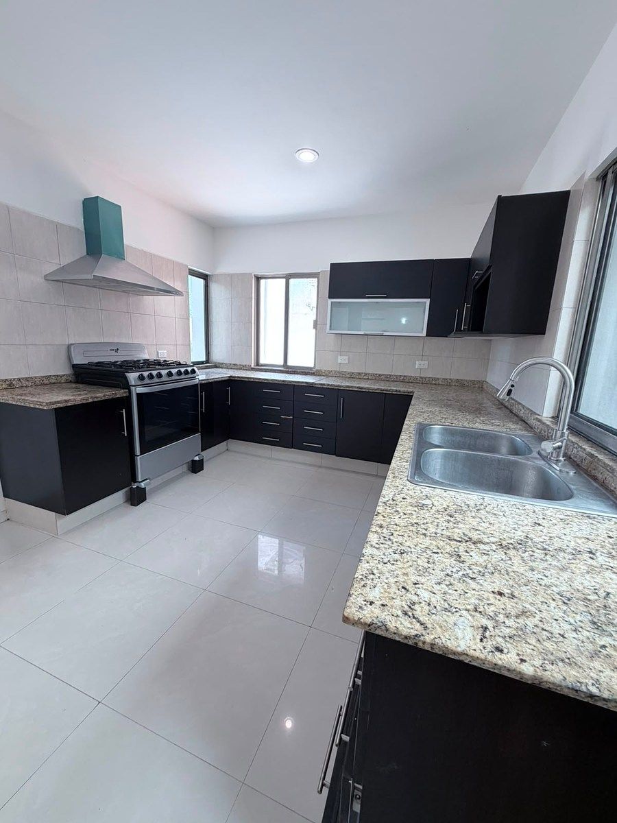 Casa en Residencial Cumbres, Benito Juárez, foto 4 de 38