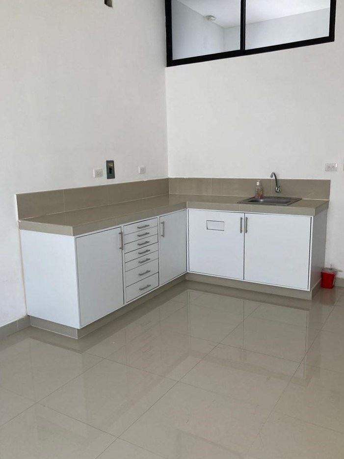 Dental office with included services in the premium area of Mérida, photo 1 of 9