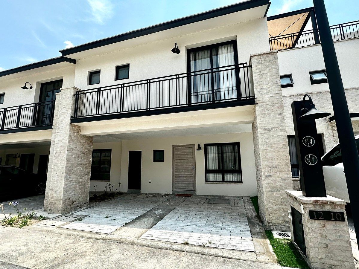 Casa en renta en el Salitre Jurica, foto 1 de 22