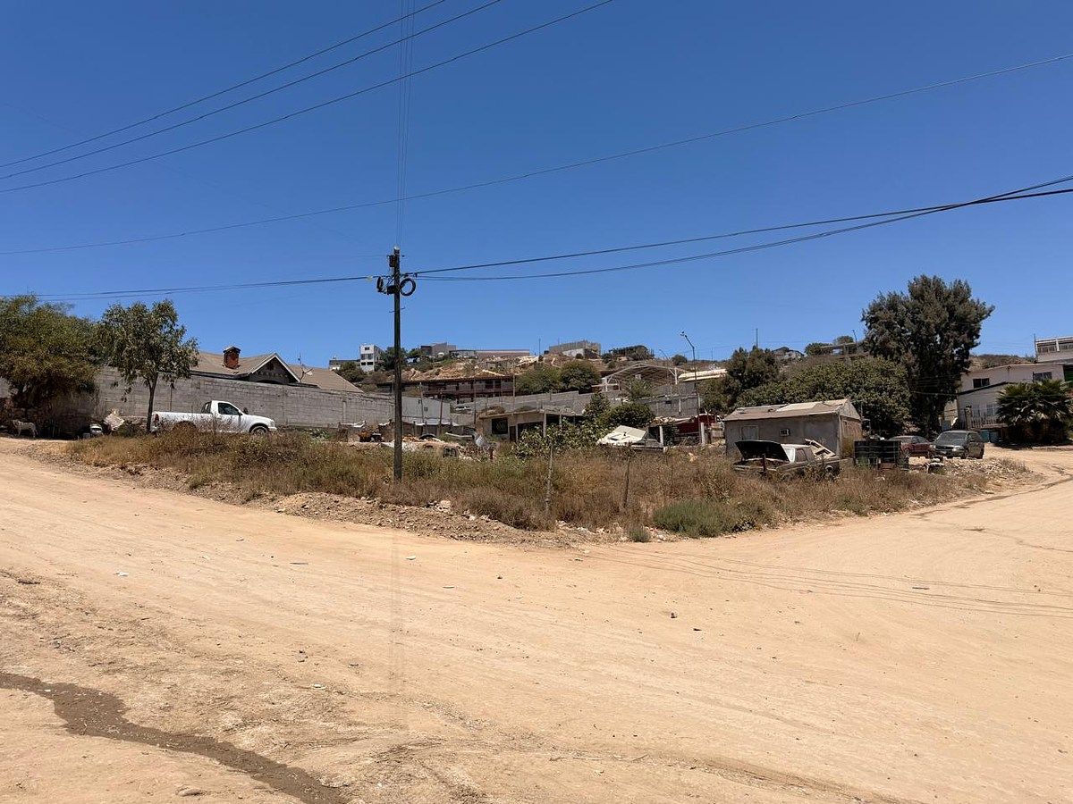 OPORTUNIDADE DE DOIS TERRENOS À VENDA, foto 1 de 5
