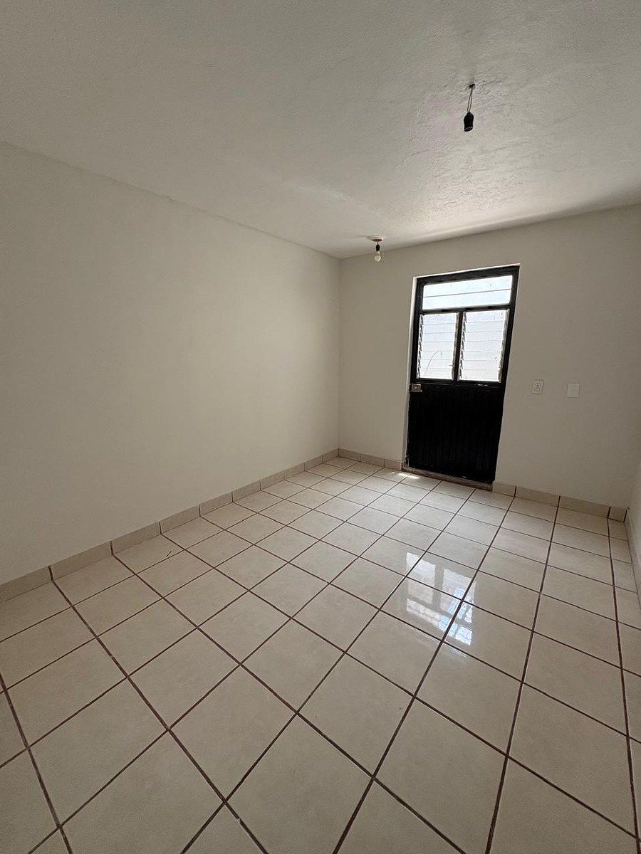 House in Jardines del Valle, Guadalajara, photo 4 of 11
