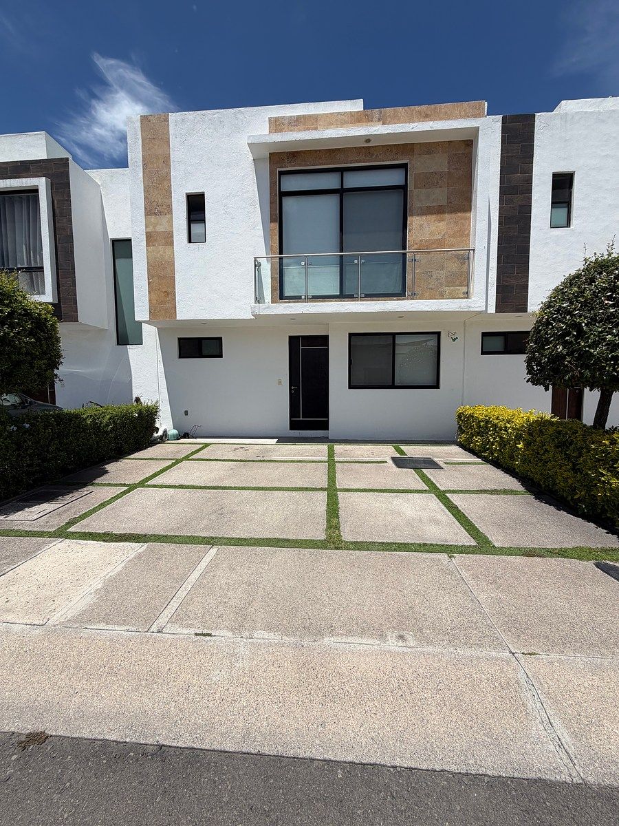 Rent beautiful house in the County, photo 1 of 21