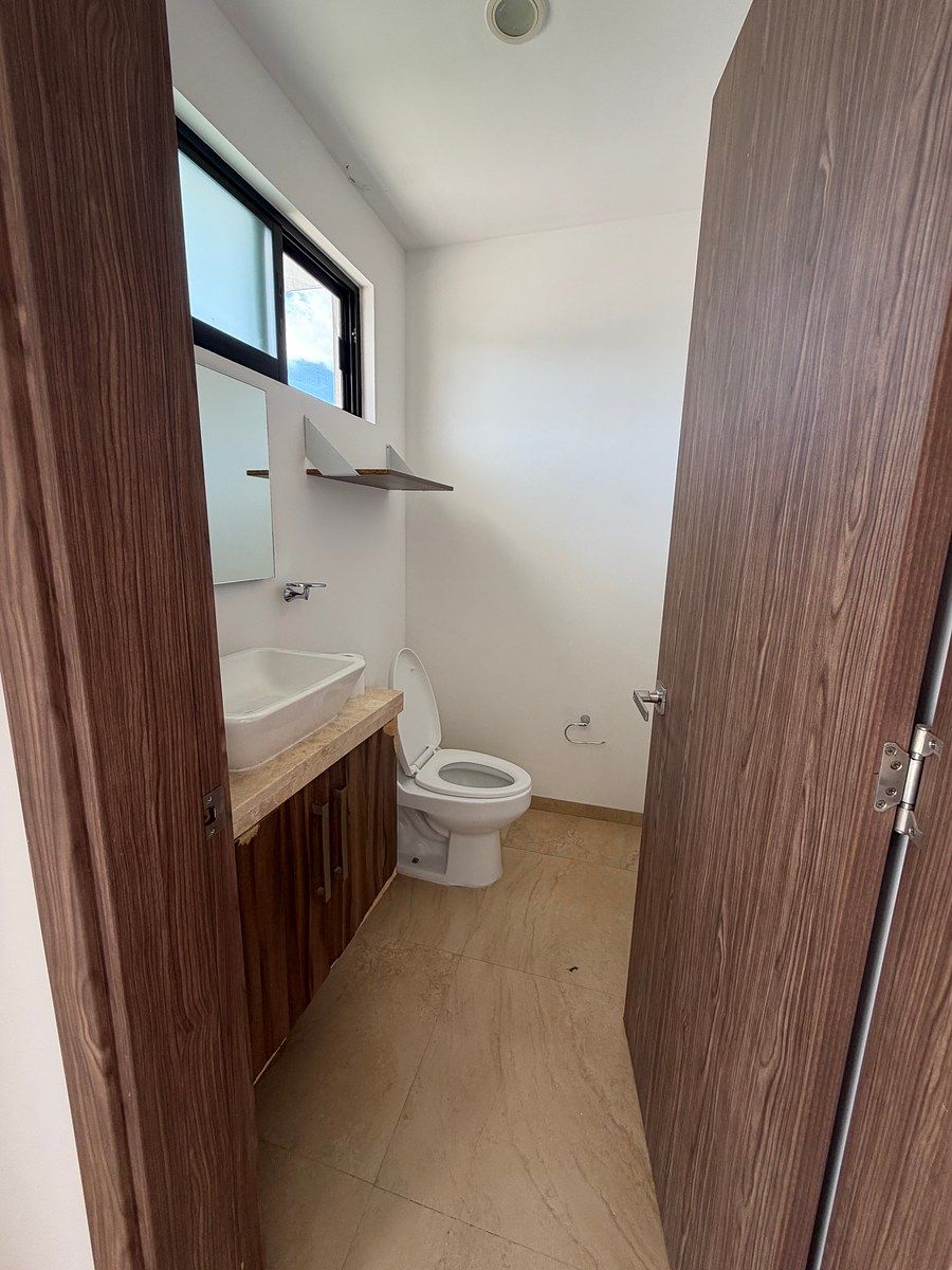House in Gated Community in El Condado, Corregidora, photo 5 of 21