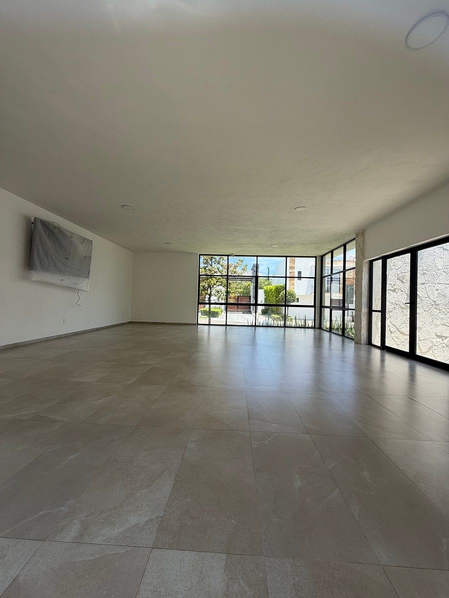 House in Gated Community in El Condado, Corregidora, photo 14 of 21