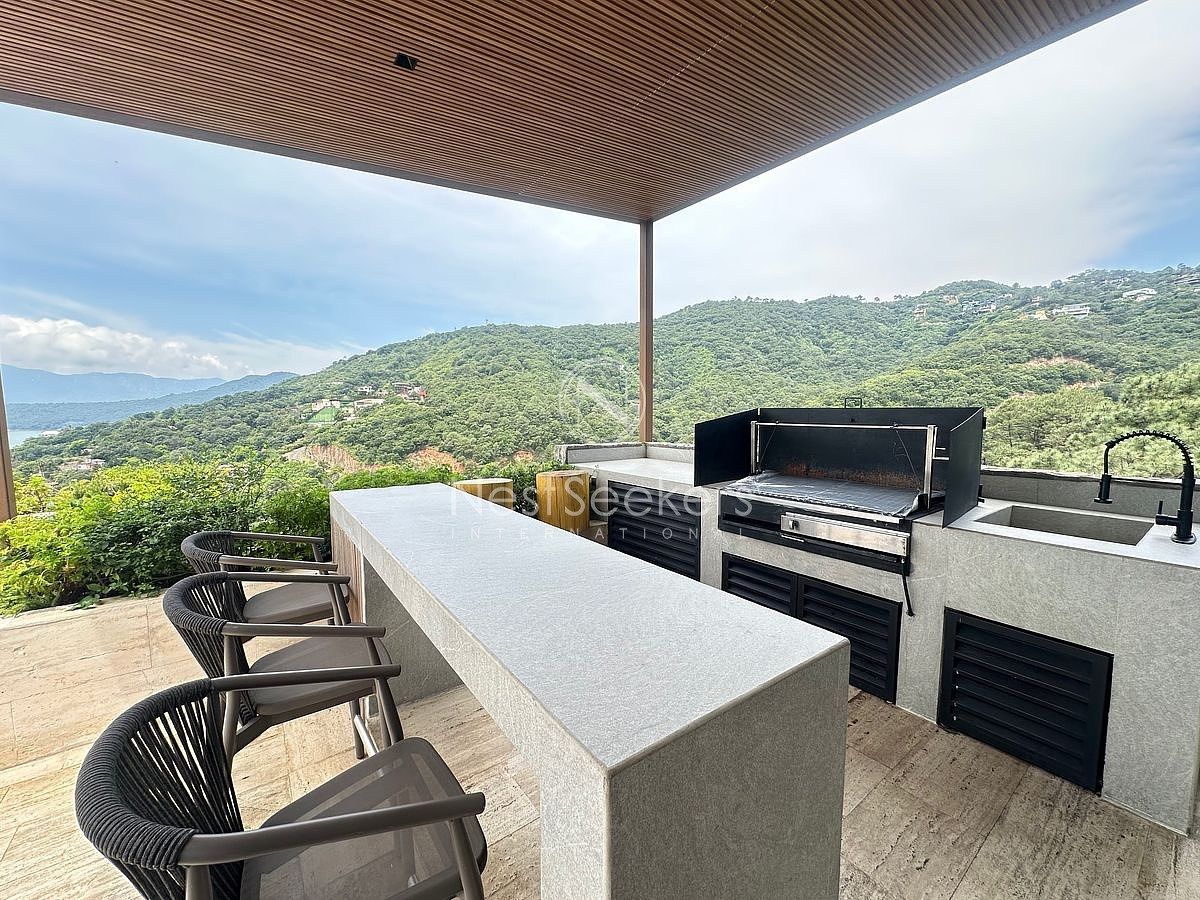House in Gated Community in San Gaspar, Valle de Bravo, photo 26 of 40