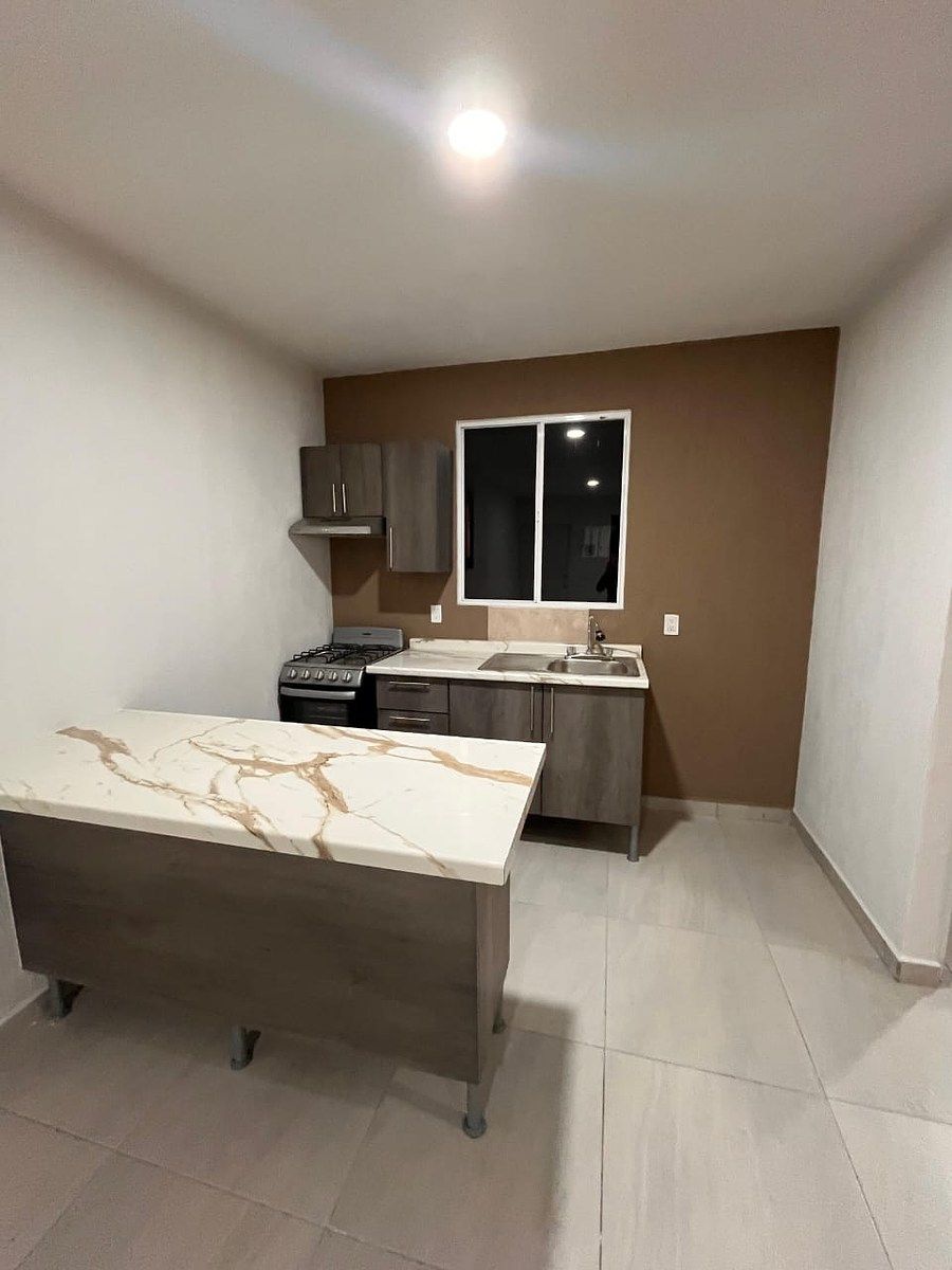 2-bedroom apartment in Santa Anita, photo 1 of 18