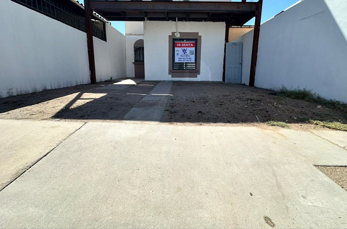 CASA EN RENTA VILLAS DEL REY, foto 1 de 17