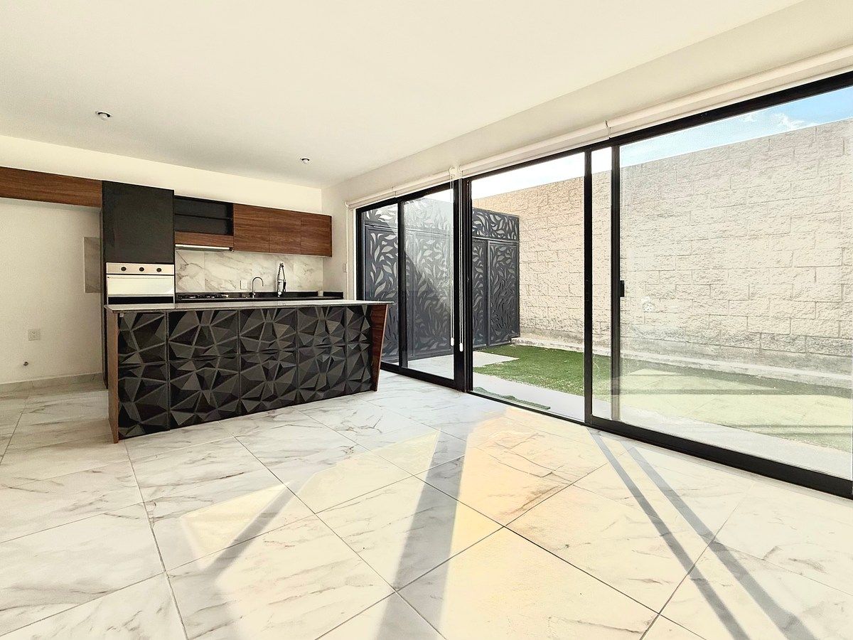 Casa en venta en Zákia, foto 1 de 16