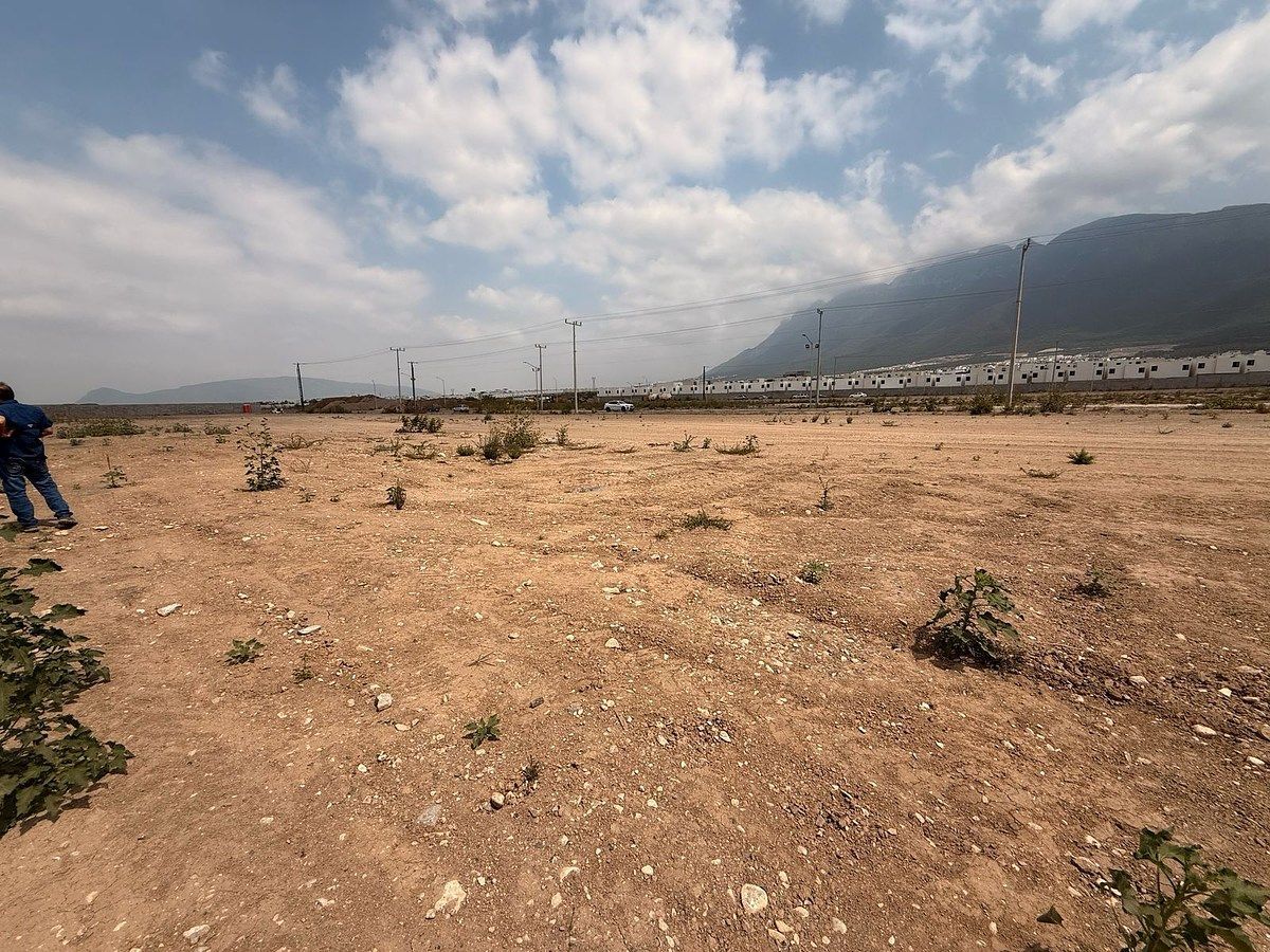 Terra industrial em Dominio Cumbres, García, foto 10 de 10