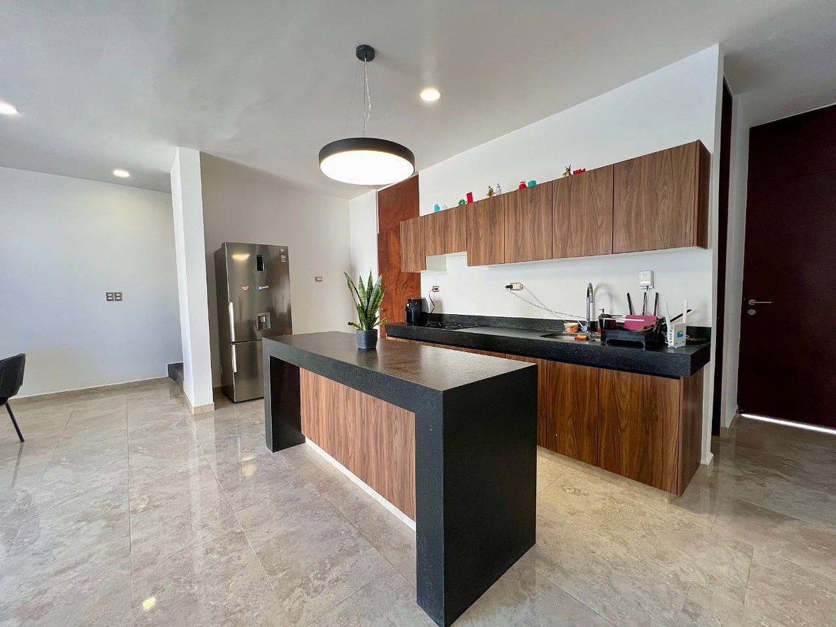 House in Gated Community in Del Norte, Mérida, photo 4 of 17