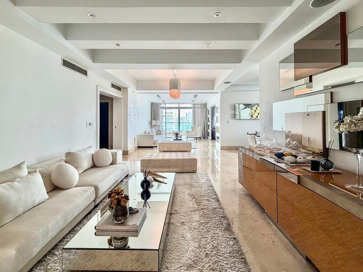 Apartamento de Lujo  con Vistas Despejadas en Piantini, Distrito Nacional, foto 1 de 30