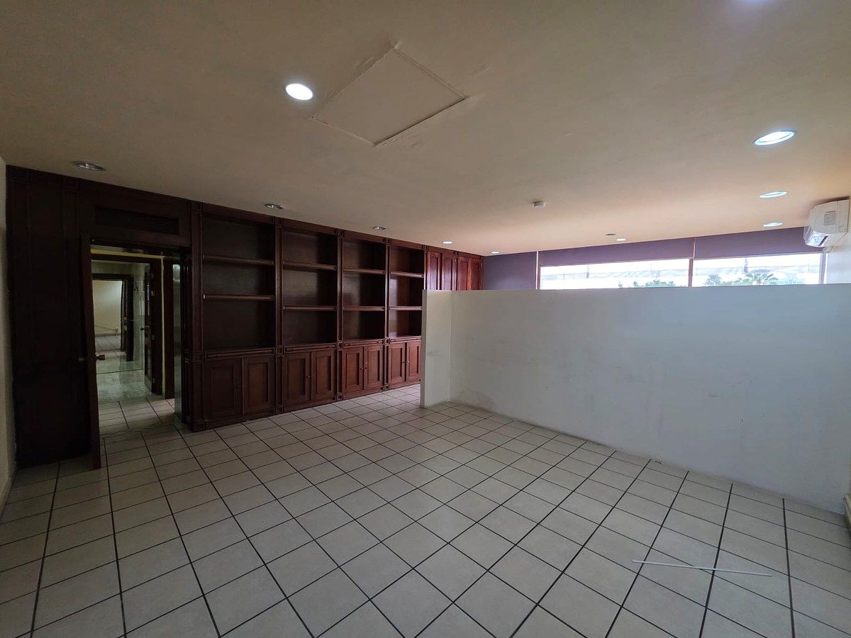 escritórios para alugar torre rotativa, guadalajara, área riu, foto 1 de 8