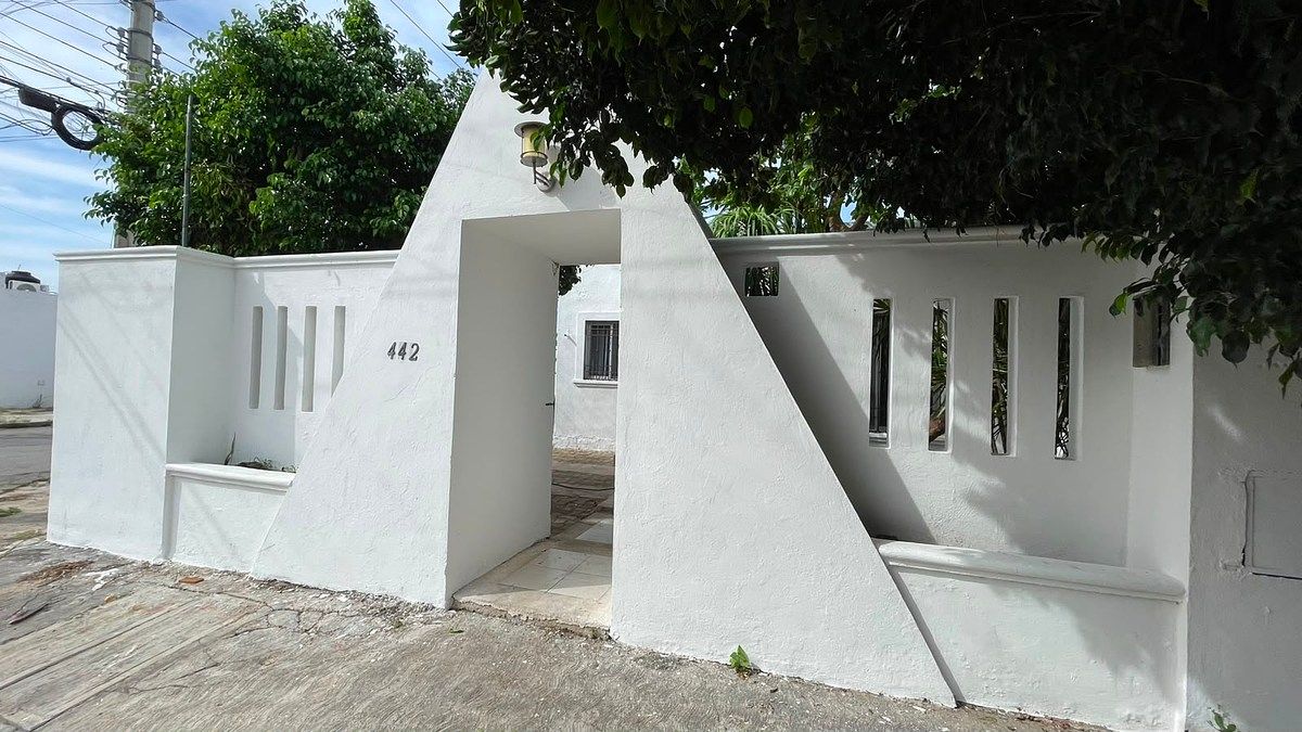 CASA DE CANTO EM UM ANDAR EM FRANCISCO DE MONTEJO, foto 1 de 26