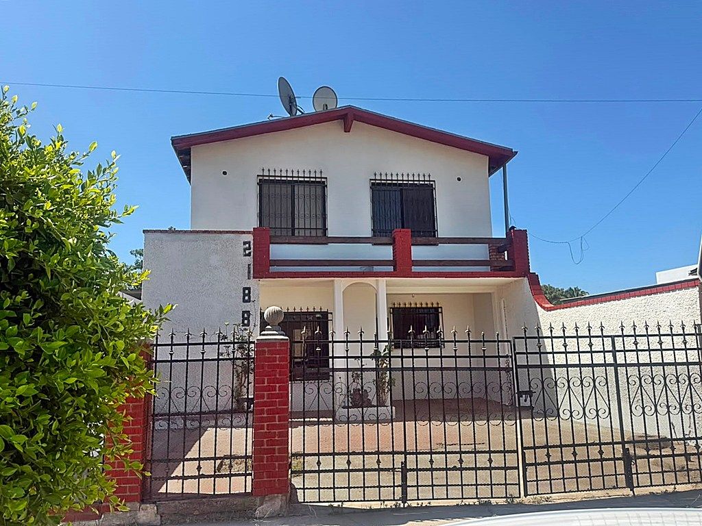 CENTRICA VIVENDA EN CALZADA LAS AGUILAS, foto 1 de 8