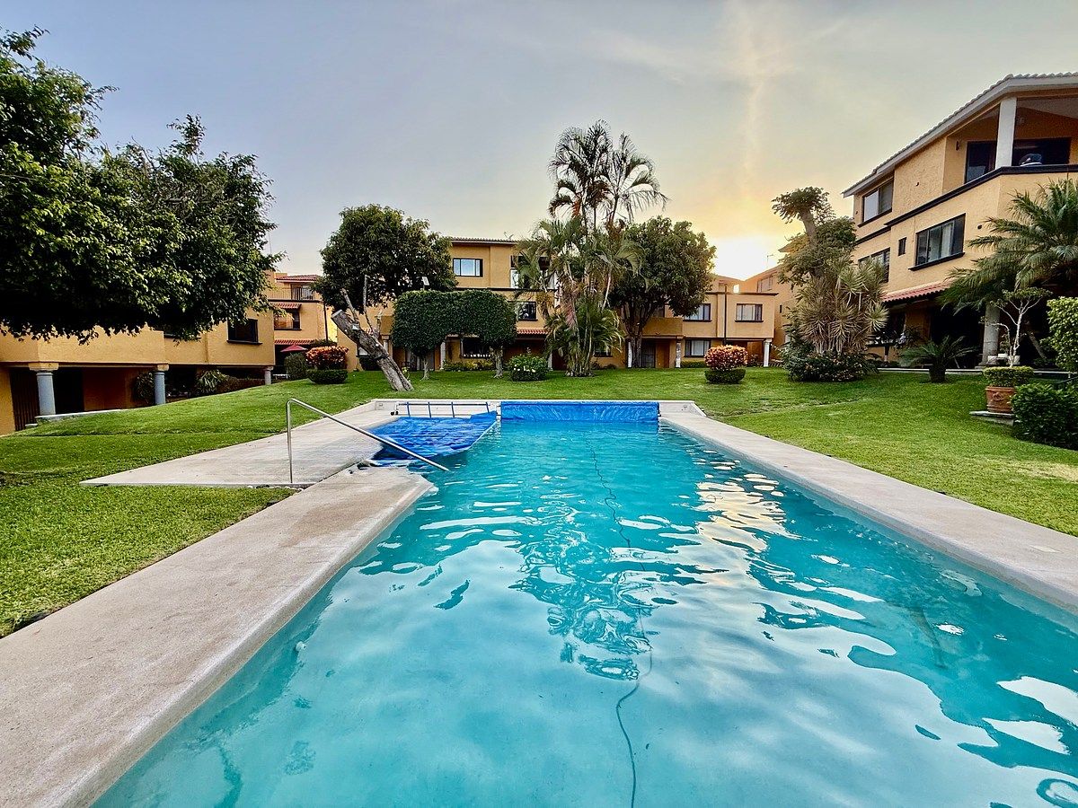 CASA COM SEGURANÇA À VENDA EM CHAPULTEPEC, foto 1 de 16