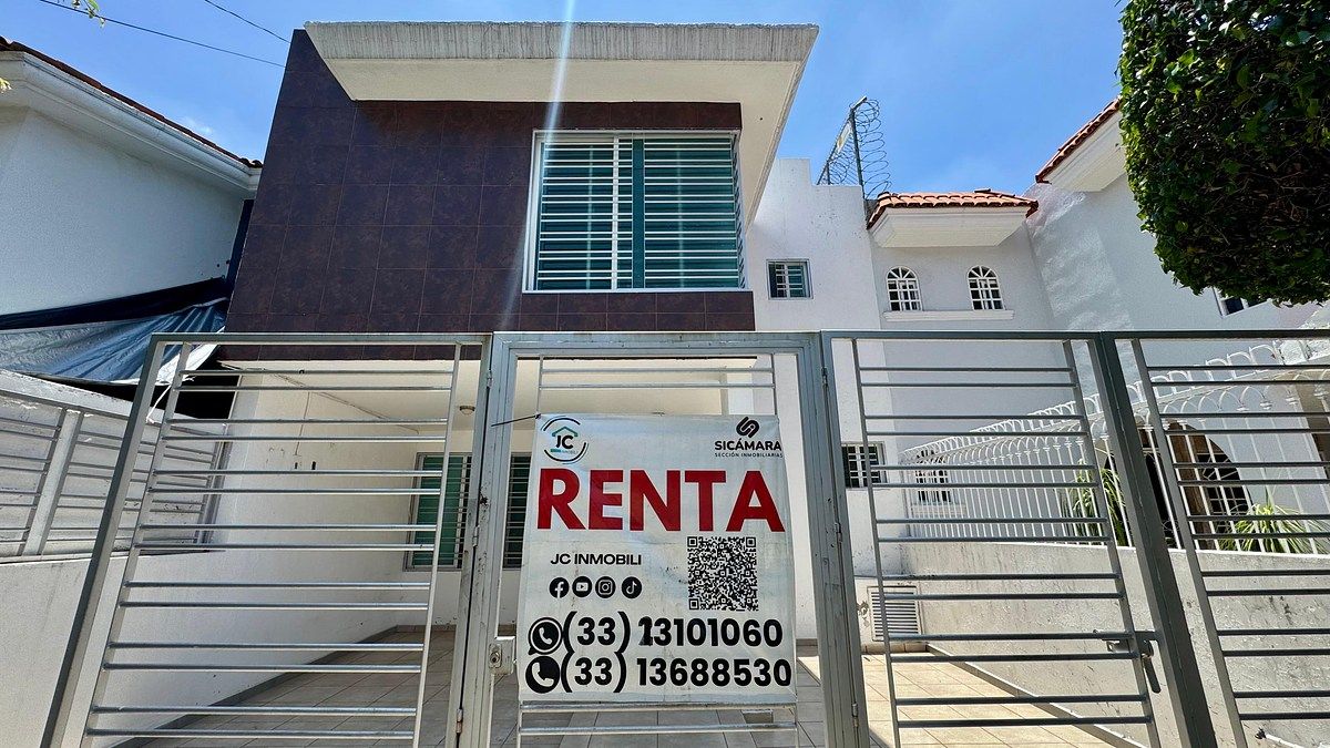 Casa em Jardines de la Patria | Espaços amplos, localização privilegiada, foto 1 de 18