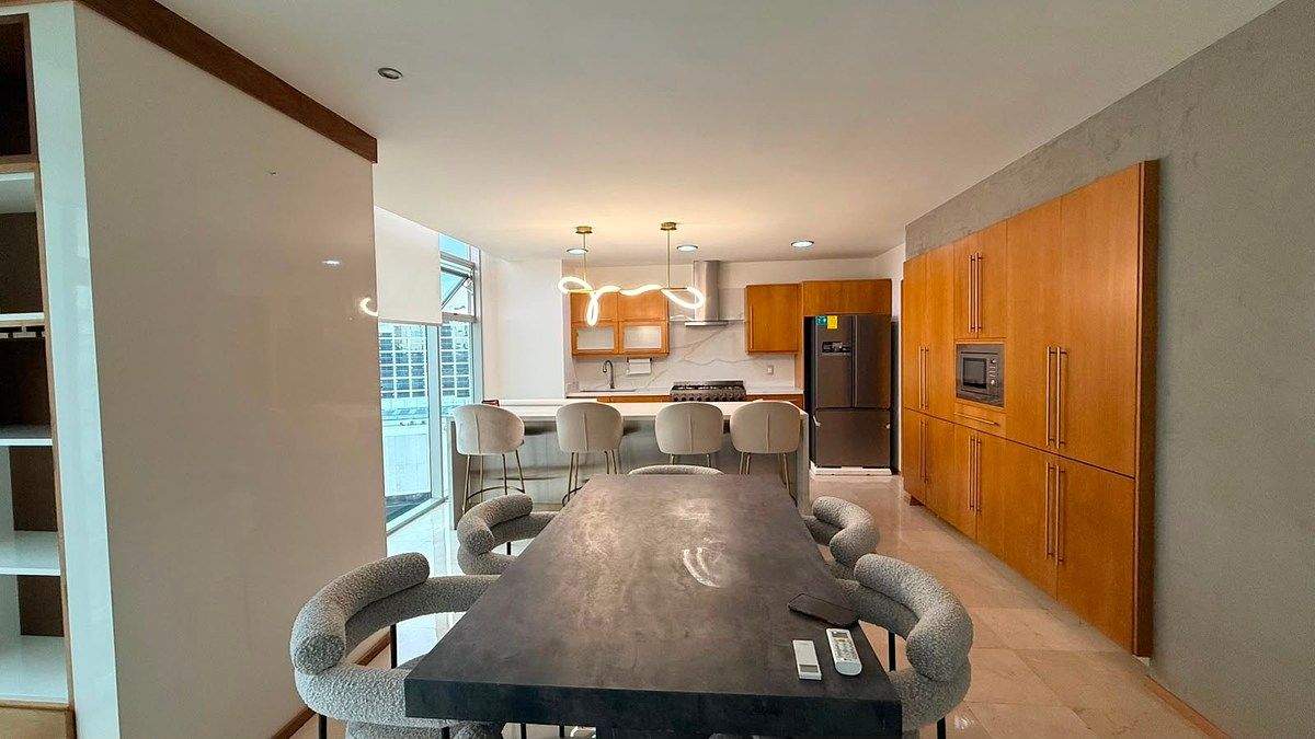 Rent apartment tower 360, photo 1 of 20