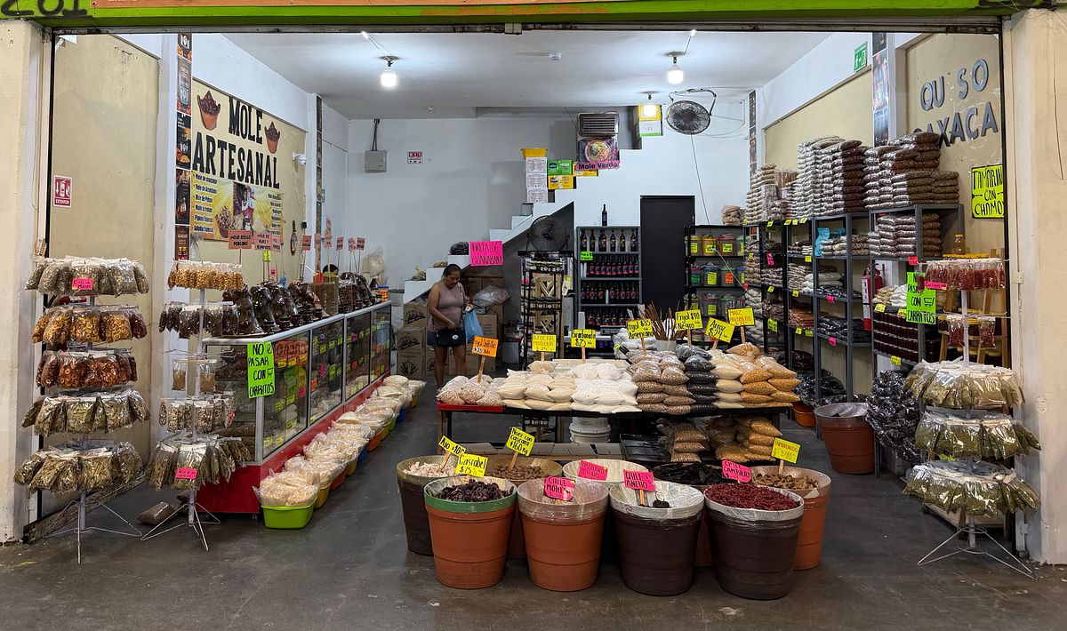 DEPÓSITO COMERCIAL À VENDA | Multicomercial Guadalupe, foto 1 de 2