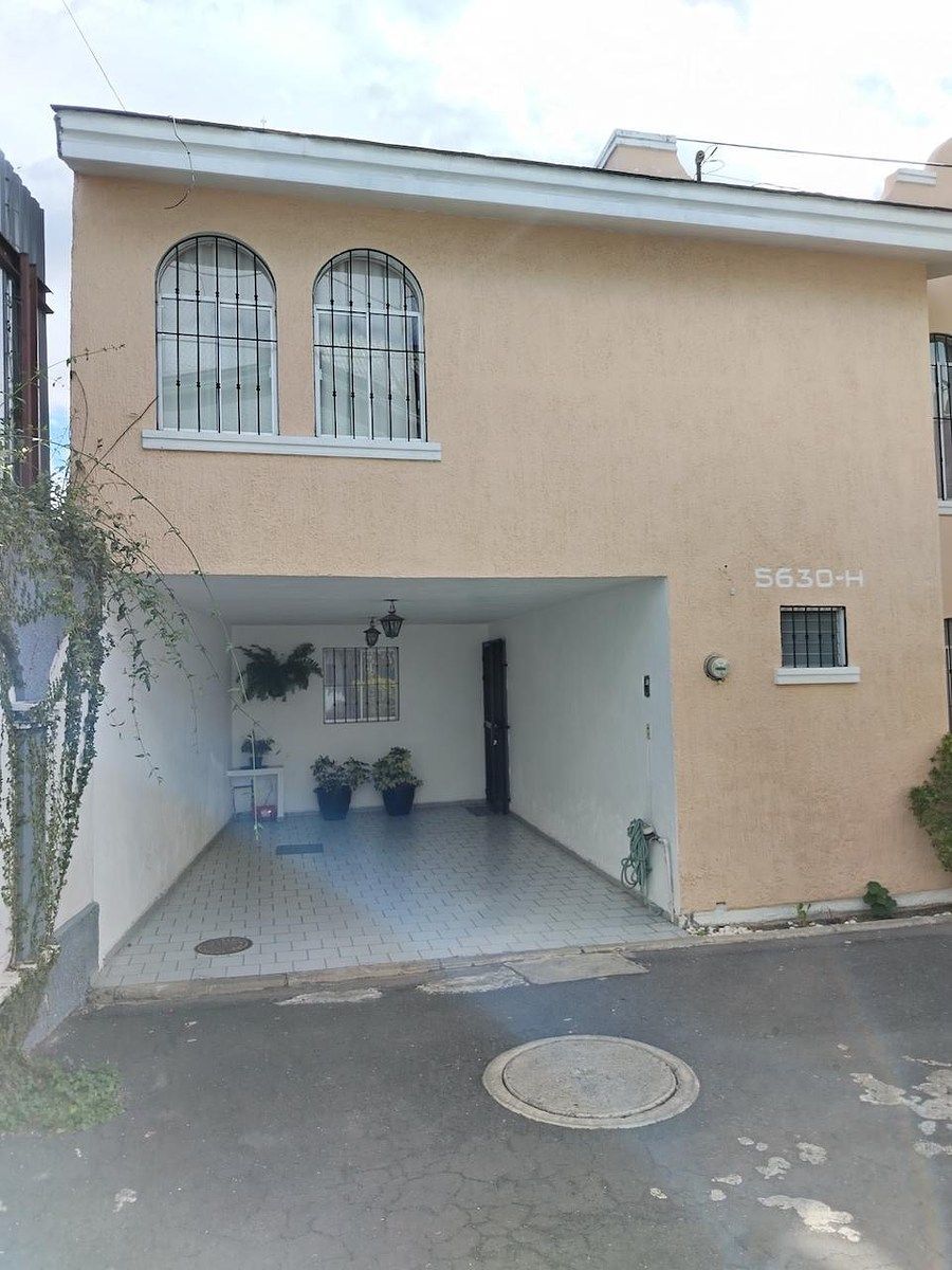 House for Sale in Paseos del Sol, within a gated community, photo 1 of 15
