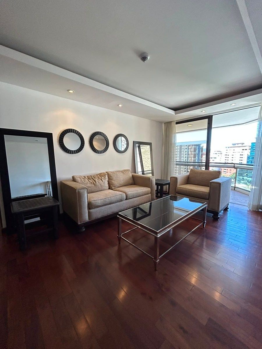 Vendo Apartamento en Tiffany zona 10 amueblado - Image 1