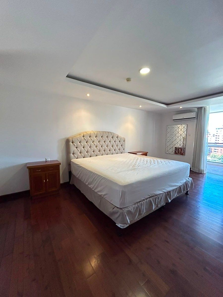 Vendo Apartamento en Tiffany zona 10 amueblado - Image 4