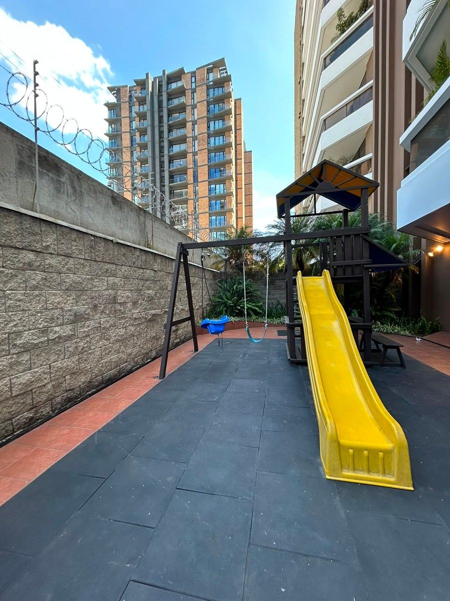 Apartamento en Zona 10, Guatemala, foto 9 de 17