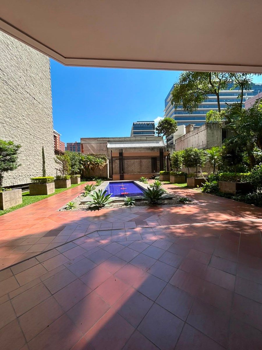 Apartamento en Zona 10, Guatemala, foto 12 de 17