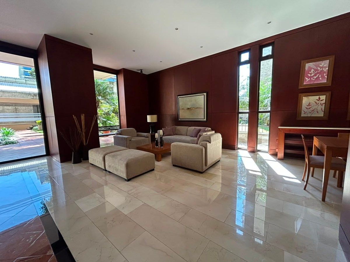 Apartamento en Zona 10, Guatemala, foto 14 de 17