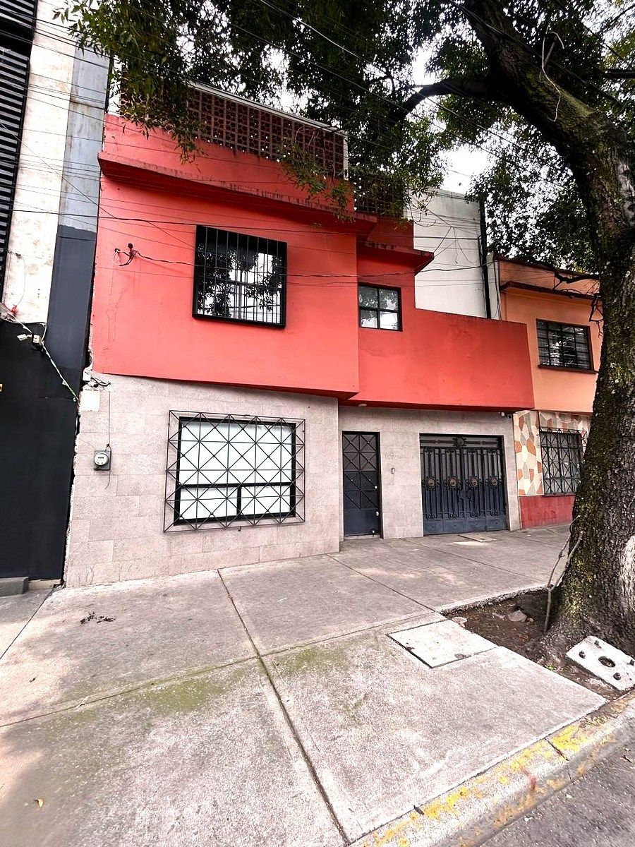 House with Commercial Use in Guadalupe Inn, Álvaro Obregón, photo 2 of 50